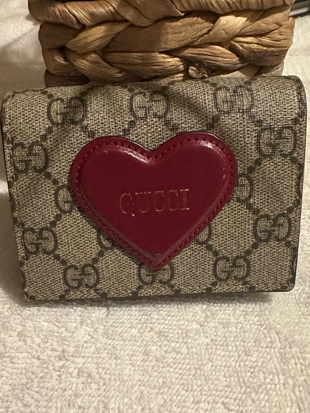 Gucci GG Supreme Heart Compact Bifold Wallet Cardholder